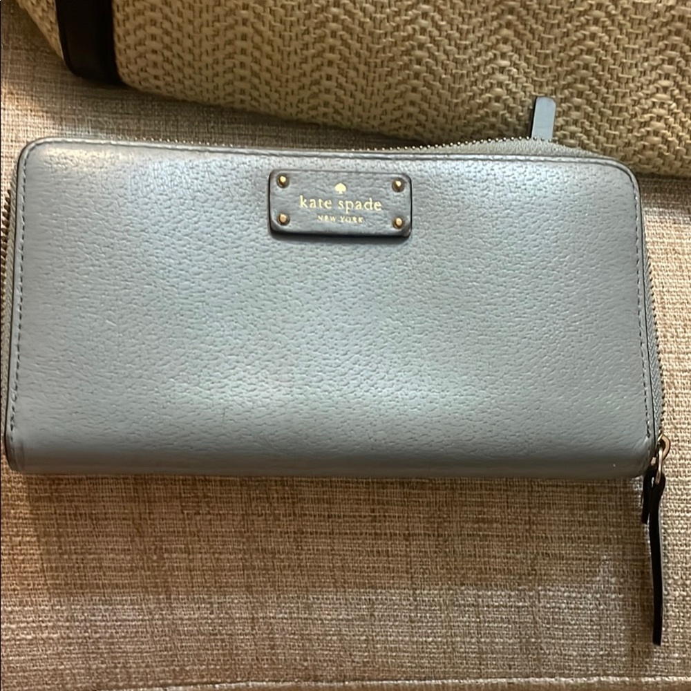 Kate Spade Light Gray Zip Wallet